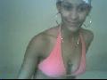 Beurette tres cr�ole qui t attire sur le lit